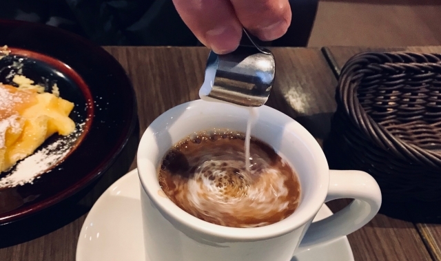 喫茶店のコーヒーフレッシュ ミルク の作り方レシピと コーヒーポーションについて