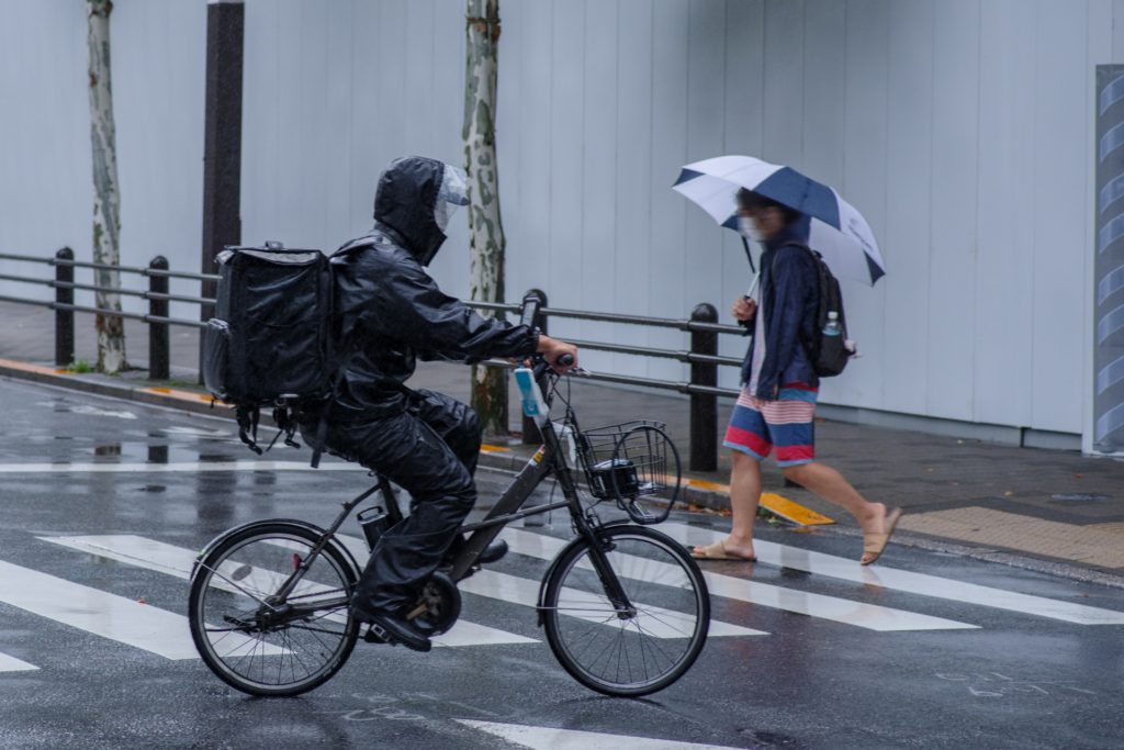 雨の日におすすめの自転車・バイク用完全防水のリュック