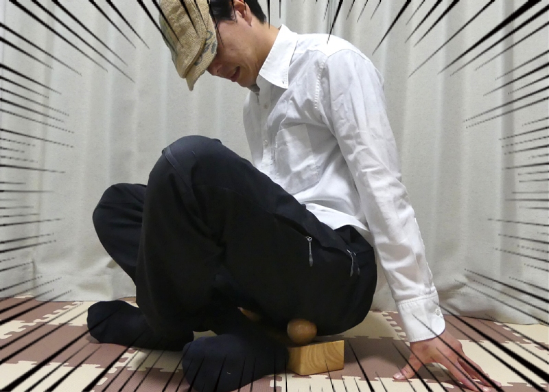 ふとももの裏側のツボも刺激