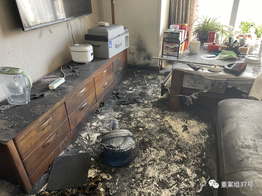 中国の屋外用ポータブル電源爆発事故画像