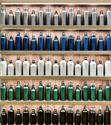 贈り物ギフトに気になるPRADA（プラダ）のタンブラーボトルの販売店舗とネット通販