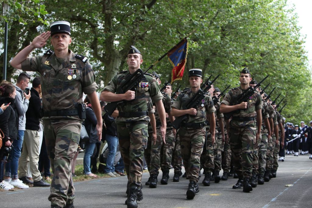 ジャンダルムの語源となったフランスの国家憲兵