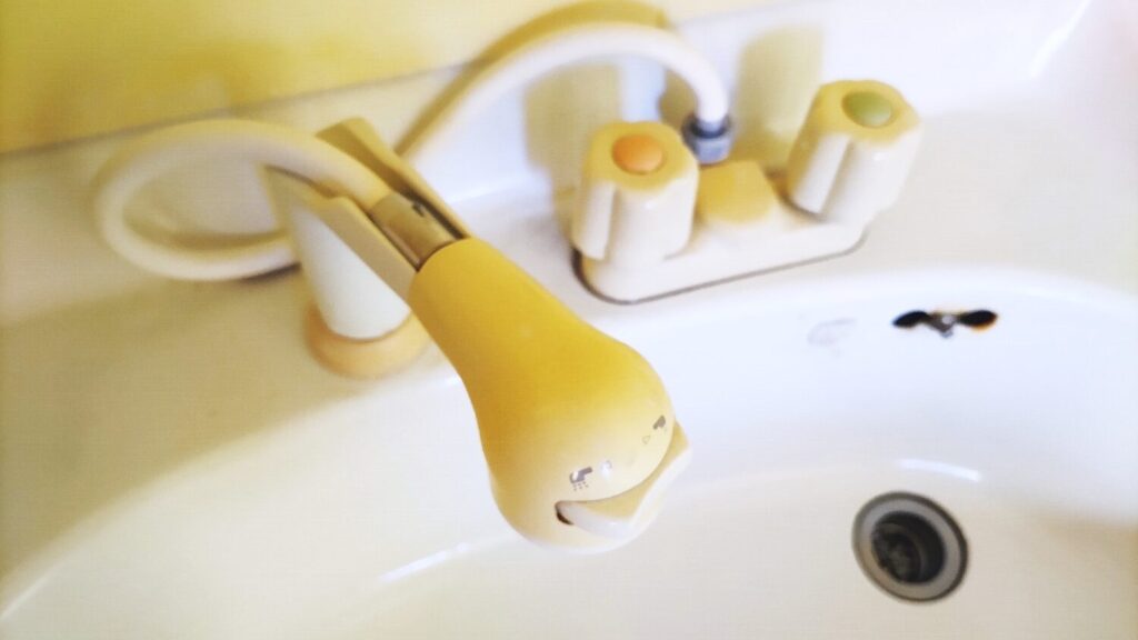 昭和の古い洗面台のシャワーヘッド交換